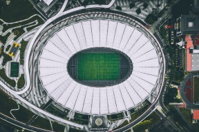 官方网站-詹姆斯新星绝杀惊艳全场，巴黎憾失扳平良机